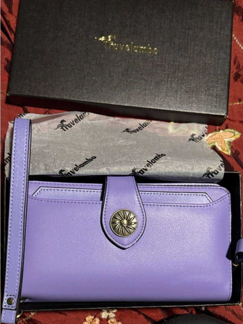 TRAVELAMBO LARGE leather billfold NEW in box